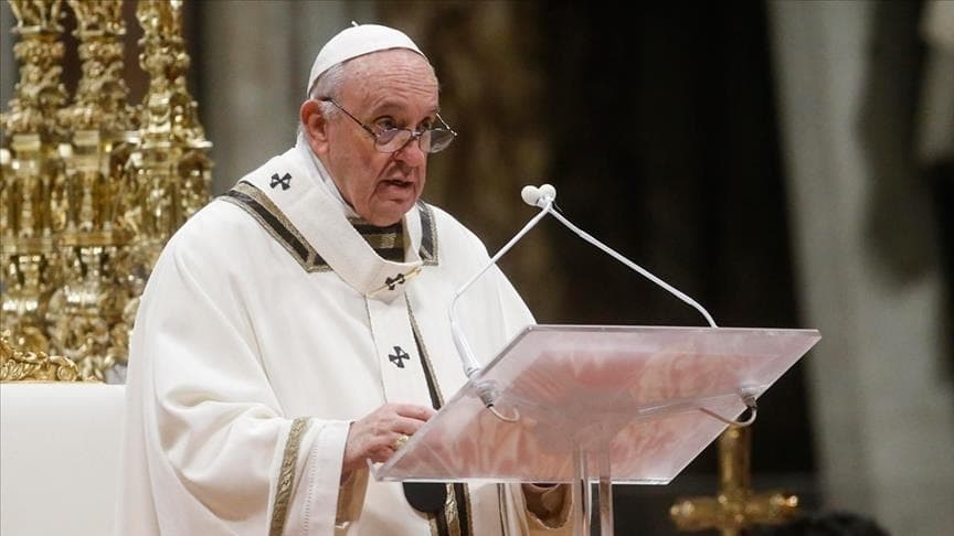 Papa Francis: Yapay zekaya düzenleme getirilmeli