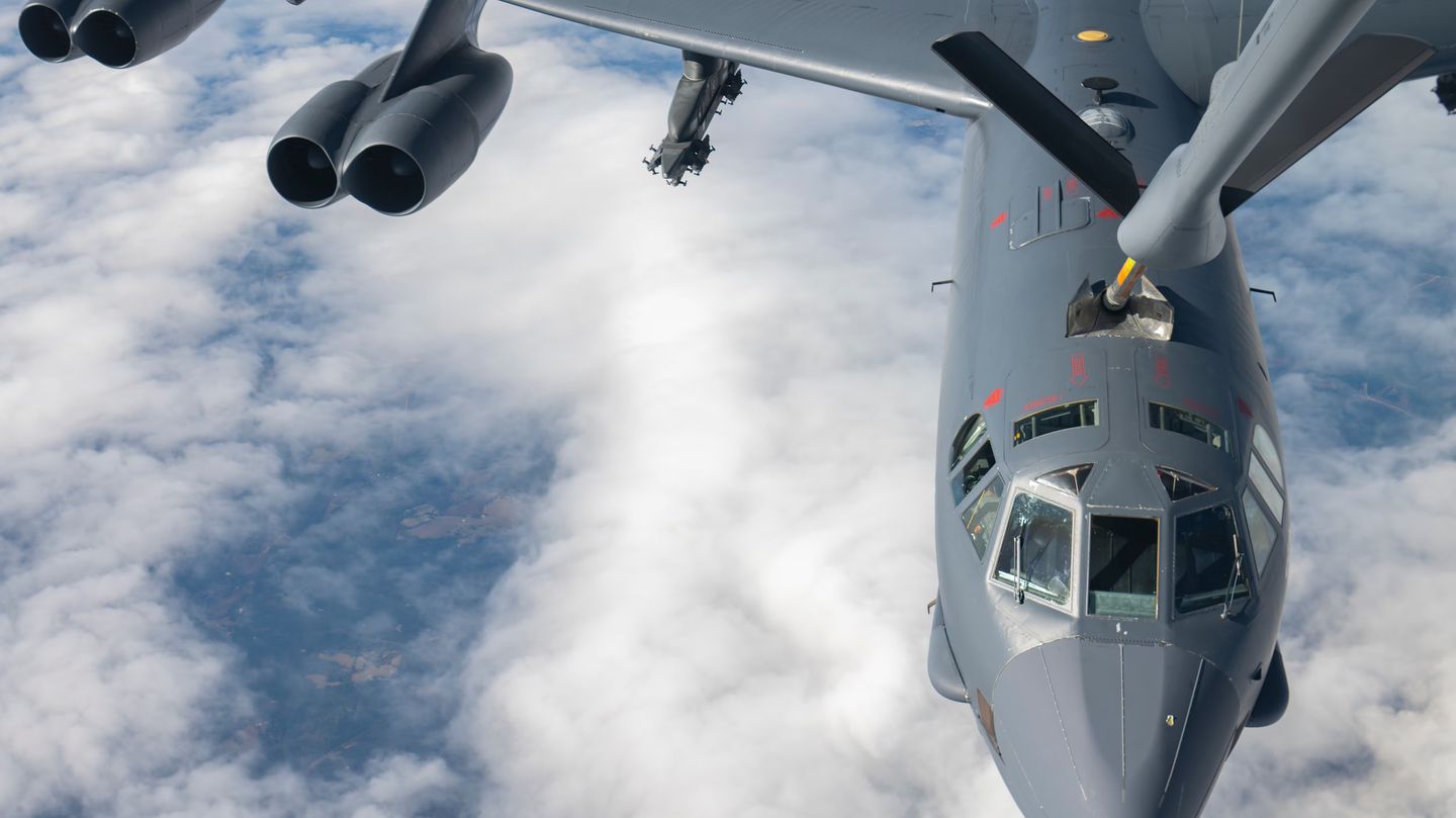 Yeni B-52 motorları önemli tasarım incelemelerini geçti