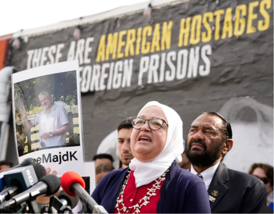 Majd Kamalmaz için düzenlenen protesto.