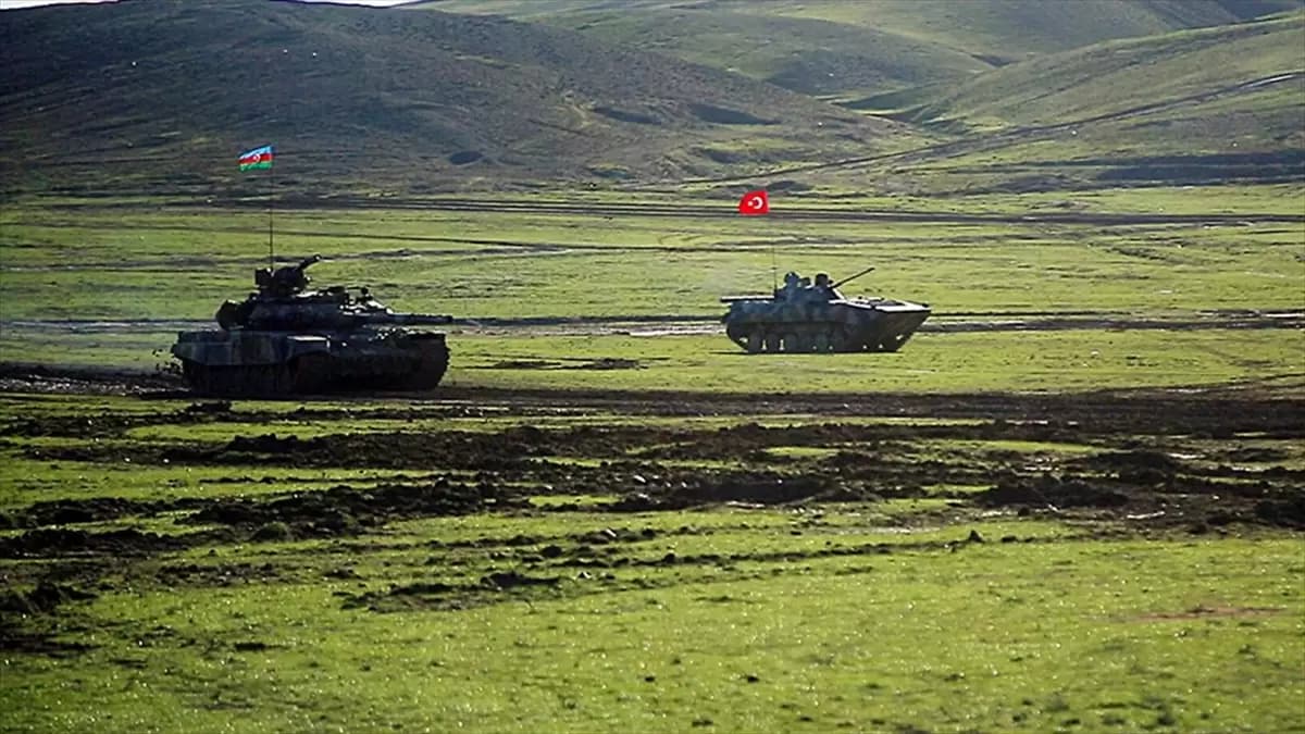 Türkiye-Azerbaycan tatbikatları İran'da paranoya yaratıyor