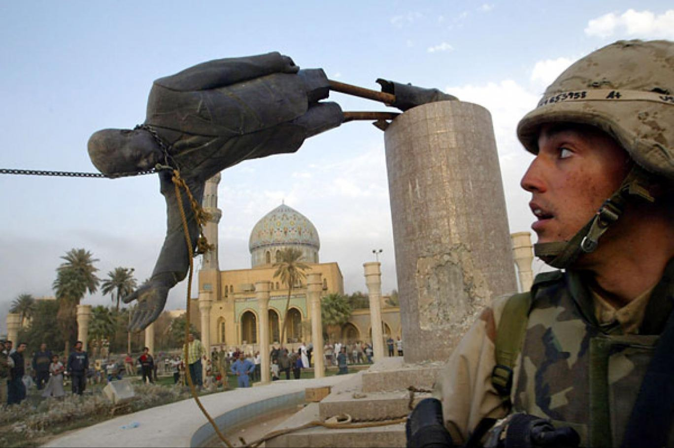 ABD’nin Irak’ı işgalinin üzerinden 21 yıl geçti. Ülkeye “demokrasi getirmeyi” vadeden ABD arkasında büyük bir yıkım ve kaos bıraktı