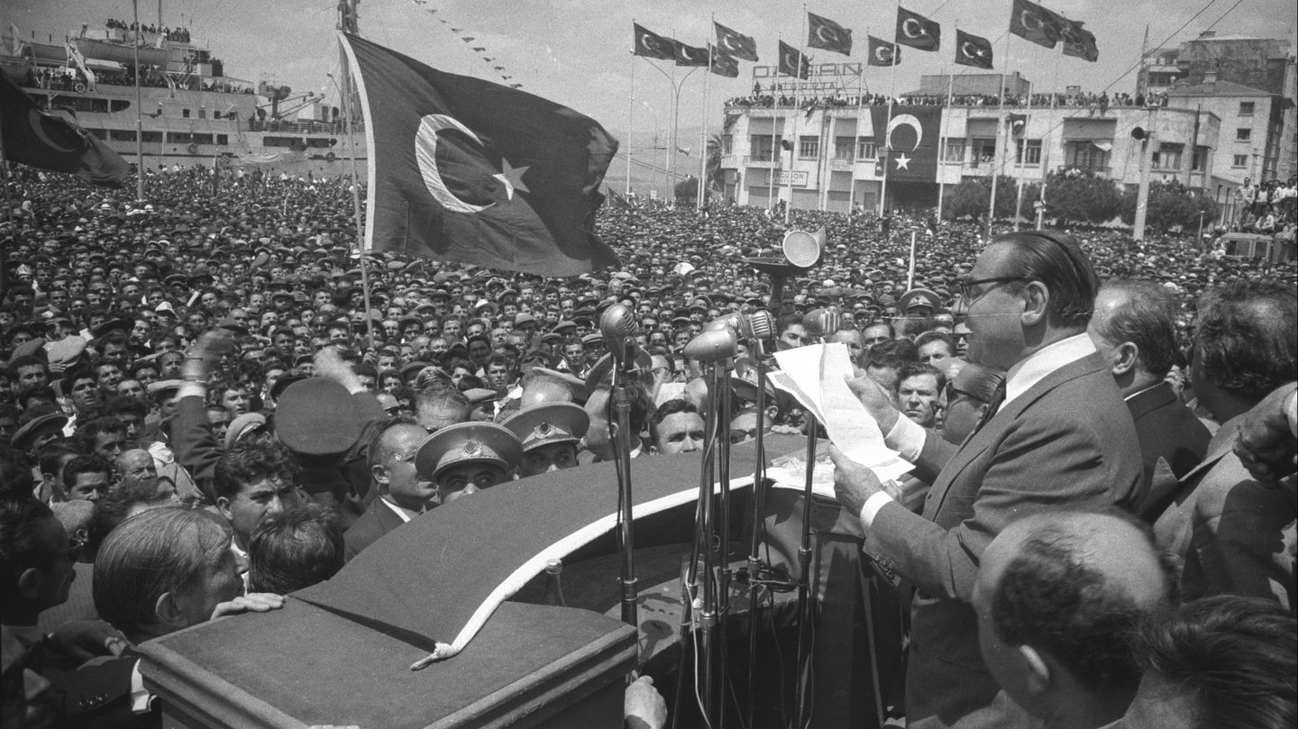 Başbakan Adnan Menderes 63 sene önce bugün idam edildi