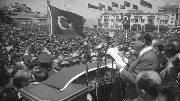 Başbakan Adnan Menderes 63 sene önce bugün idam edildi