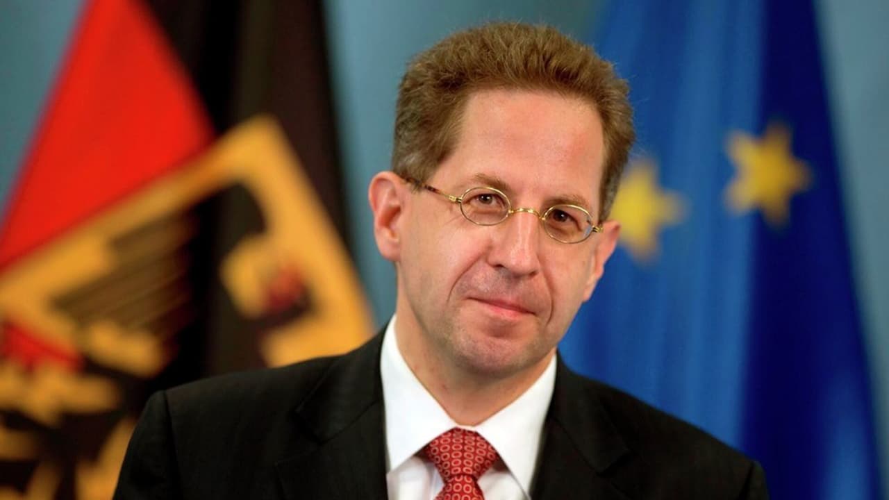 BfV, Maassen'e ırkçılık soruşturması başlattı