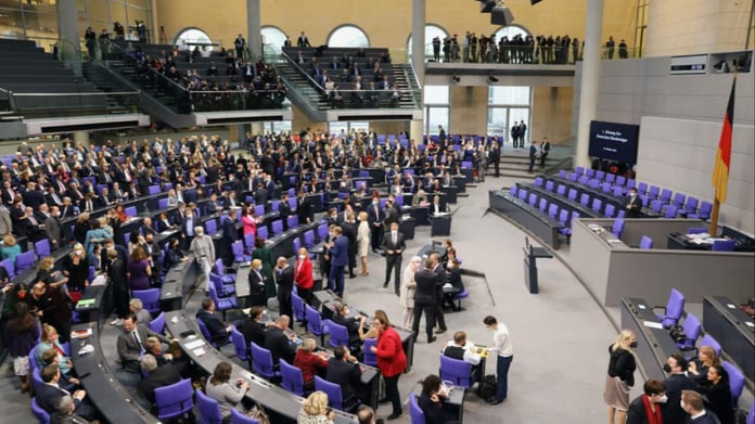 Almanya'da nitelikli göç yasası onaylandı: AB dışından işgücü göçü artık daha kolay