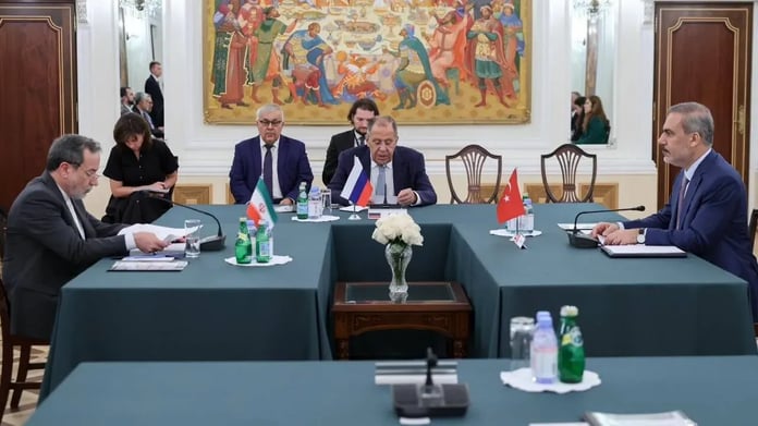 Asia Times: Suriye'de Rusya-İran-Esad ekseni çatırdarken Türkiye'nün rolü artıyor