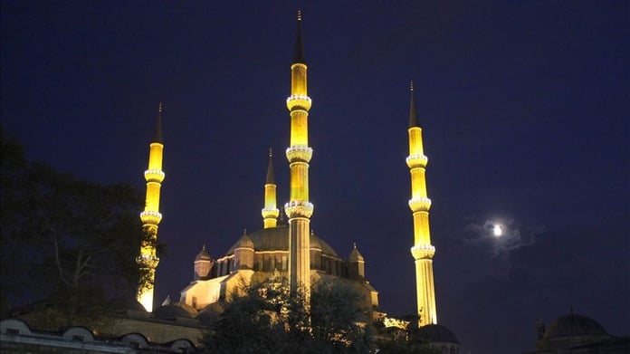 Bugün günlerden Regaip Kandili