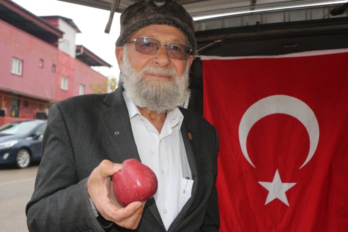 Elmacı Dede’den 6 şehit veren birliğe moral ziyareti