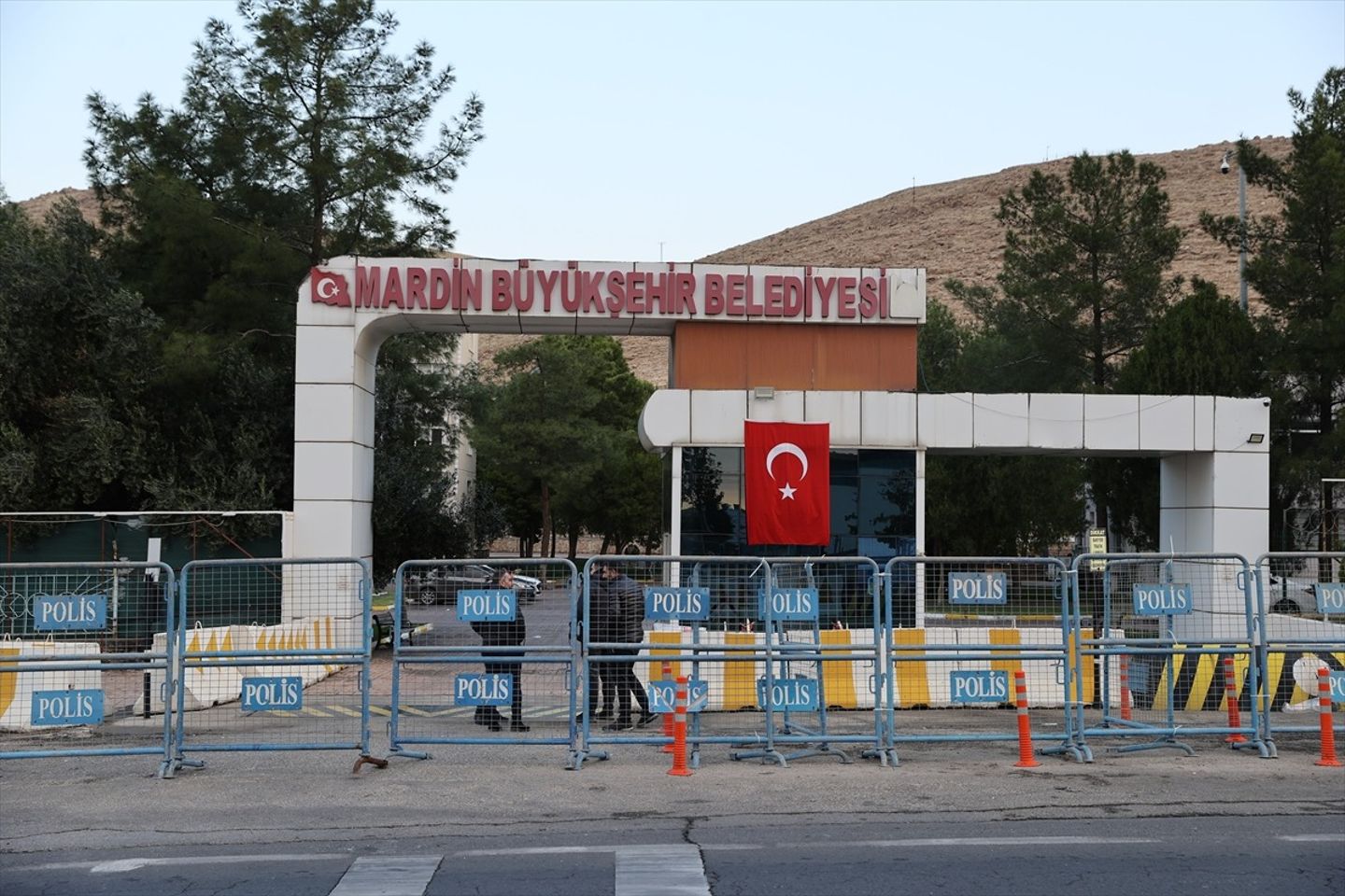 Mardin, Batman ve Halfeti Belediye Başkanları görevden uzaklaştırıldı