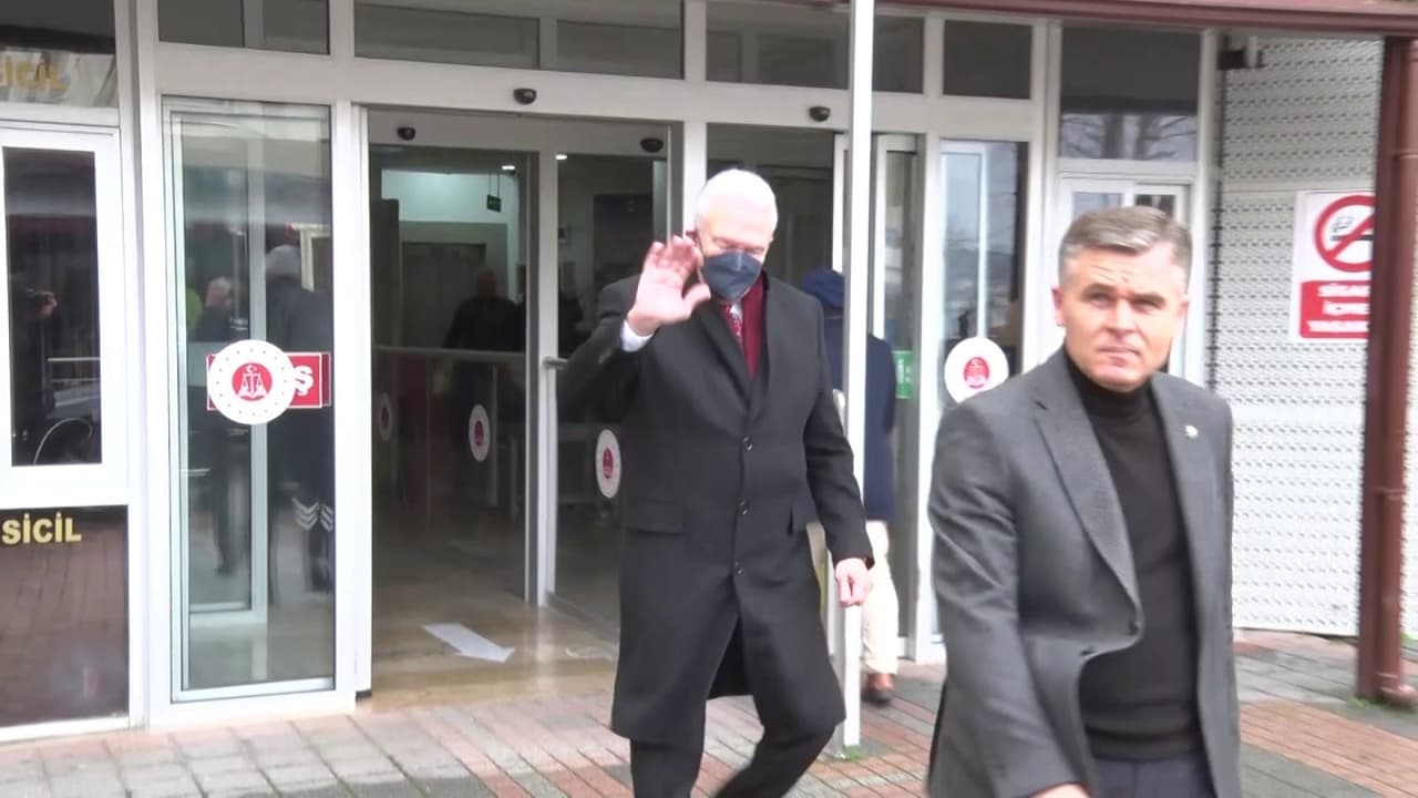 Metin Akpınar’ın 10 milyon liralık tazminat davasında Uğur Dündar tanık olarak dinlendi