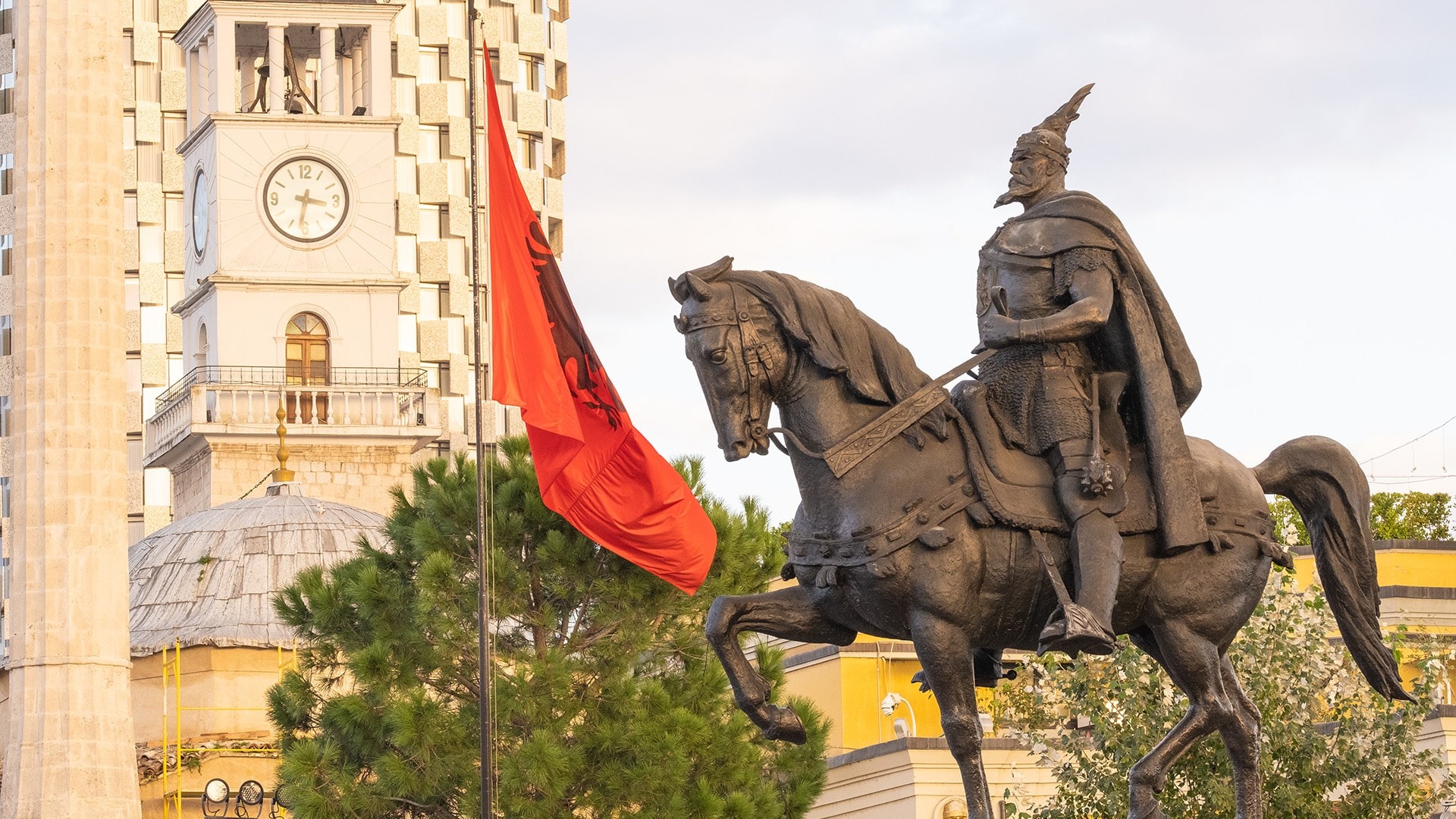 Tiran gezi rehberi 2024