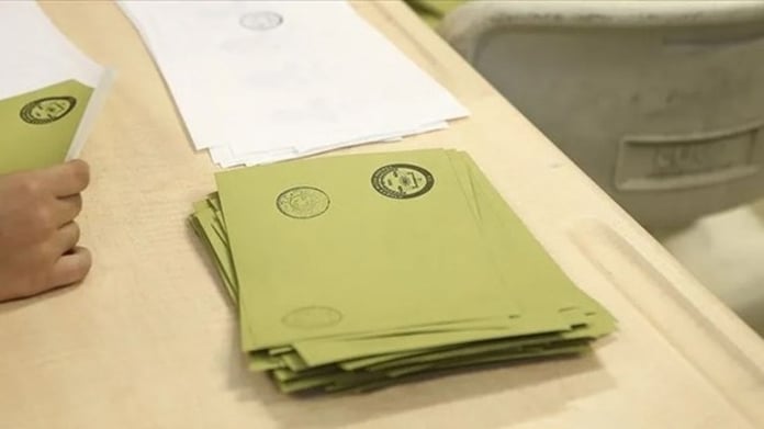 İstanbul'da bazı memurlar mükerrer sandık görevlisi yapıldı