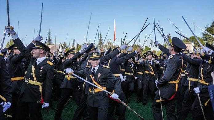 Teğmenler olayında son dakika! Teğmenler ihraç edildi mi, Teğmen Ebru Eroğlu görevden alındı mı?