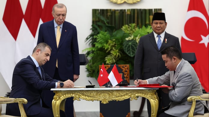 BAYKAR’dan büyük anlaşma: Endonezya’dan Bayraktar TB3 ve AKINCI siparişi