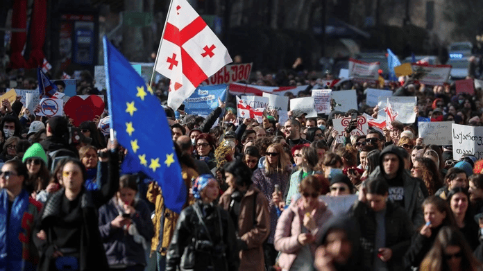 Gürcistan'da neler oluyor?