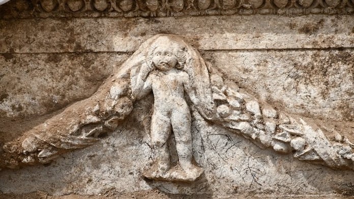 Hatay, Defne’de Bir Evin Bahçesinde Tesadüfen Lahit Bulundu