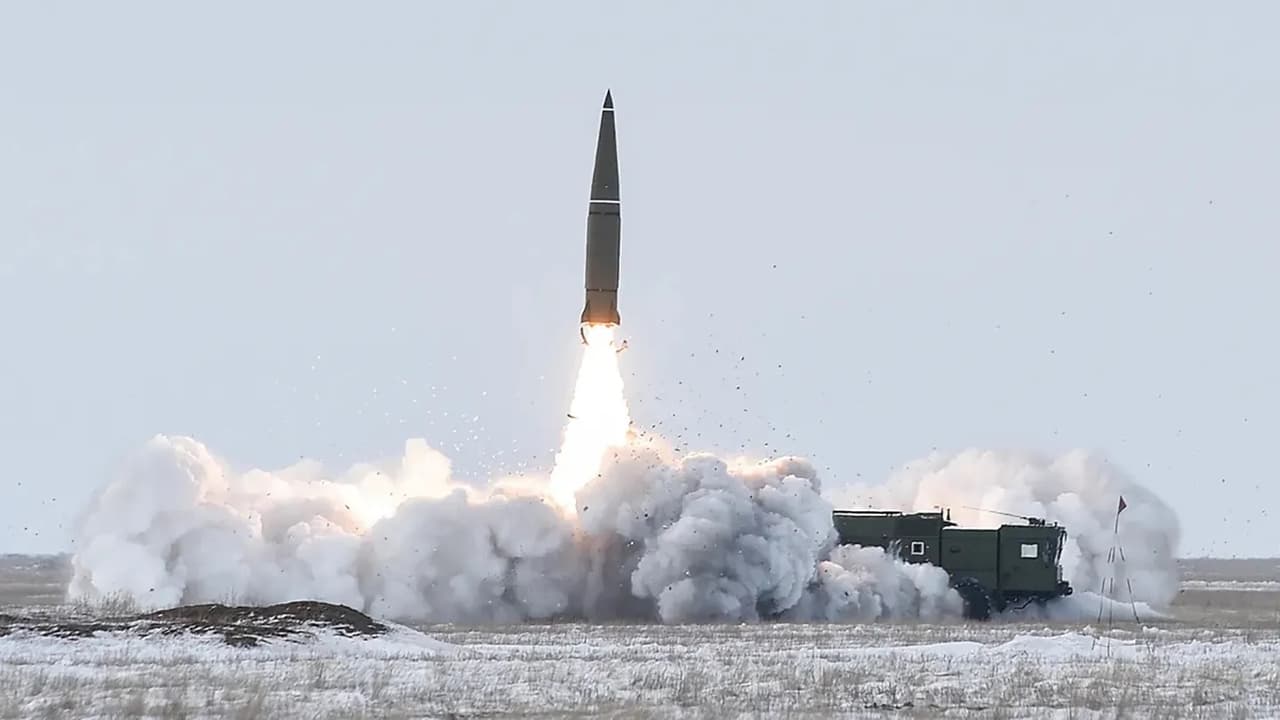 Rusya'nın Iskander-1000 füzesi Ukrayna F-16'larını tehdit ediyor