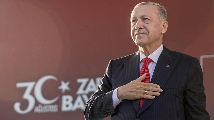 Bloomberg: Birleşen muhalefete rağmen Erdoğan Türkiye'nin en popüler siyasetçisi olmaya devam ediyor