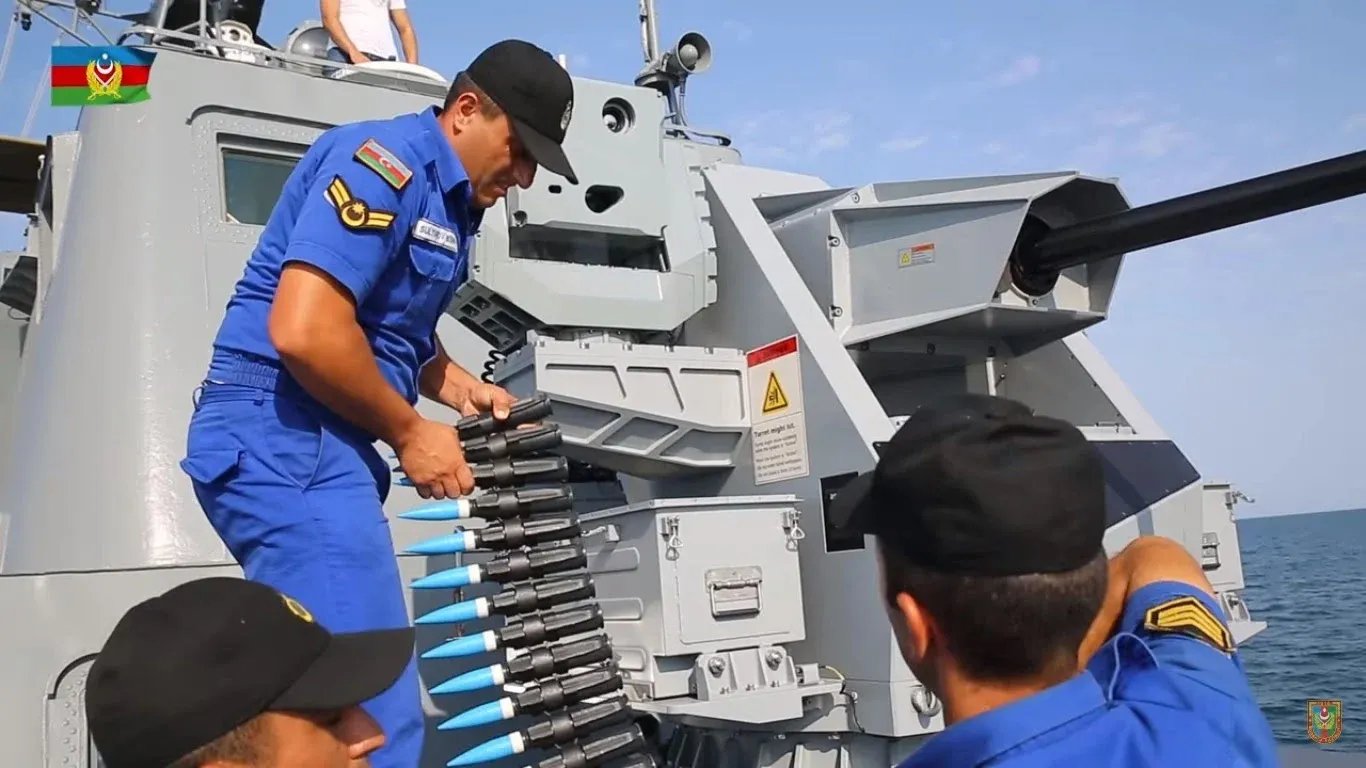 Azerbaycan Sahil Güvenlik Komutanlığı tarafından kullanılan SMASH 30 mm sistemi (Görsel: Aze.Media)