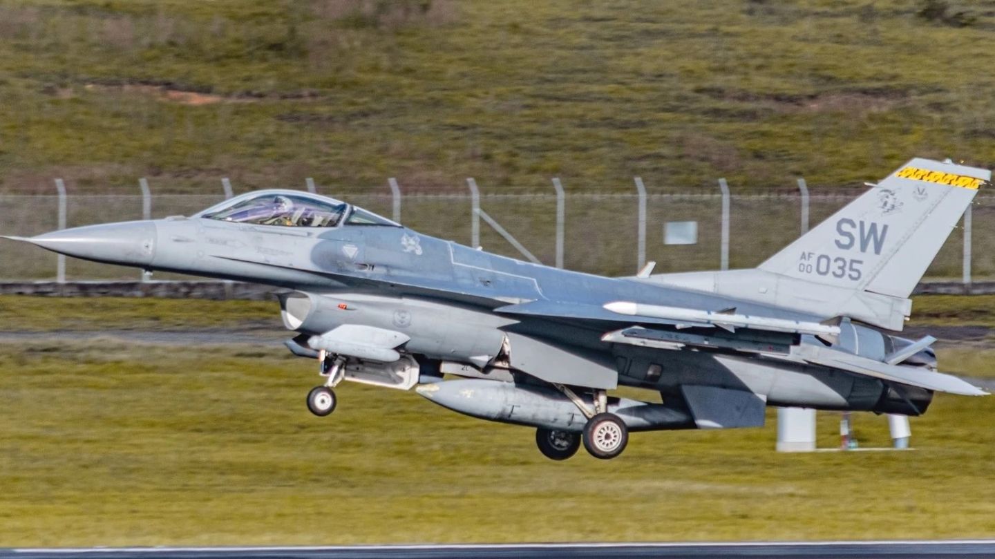 ABD, Kolombiya’ya ikinci el F-16V savaş uçağı teklifinde bulundu