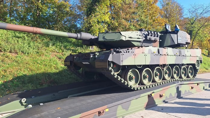 Almanya, İsrail yapımı Trophy savunma sistemine sahip ilk Leopard tankının üretimini tamamladı
