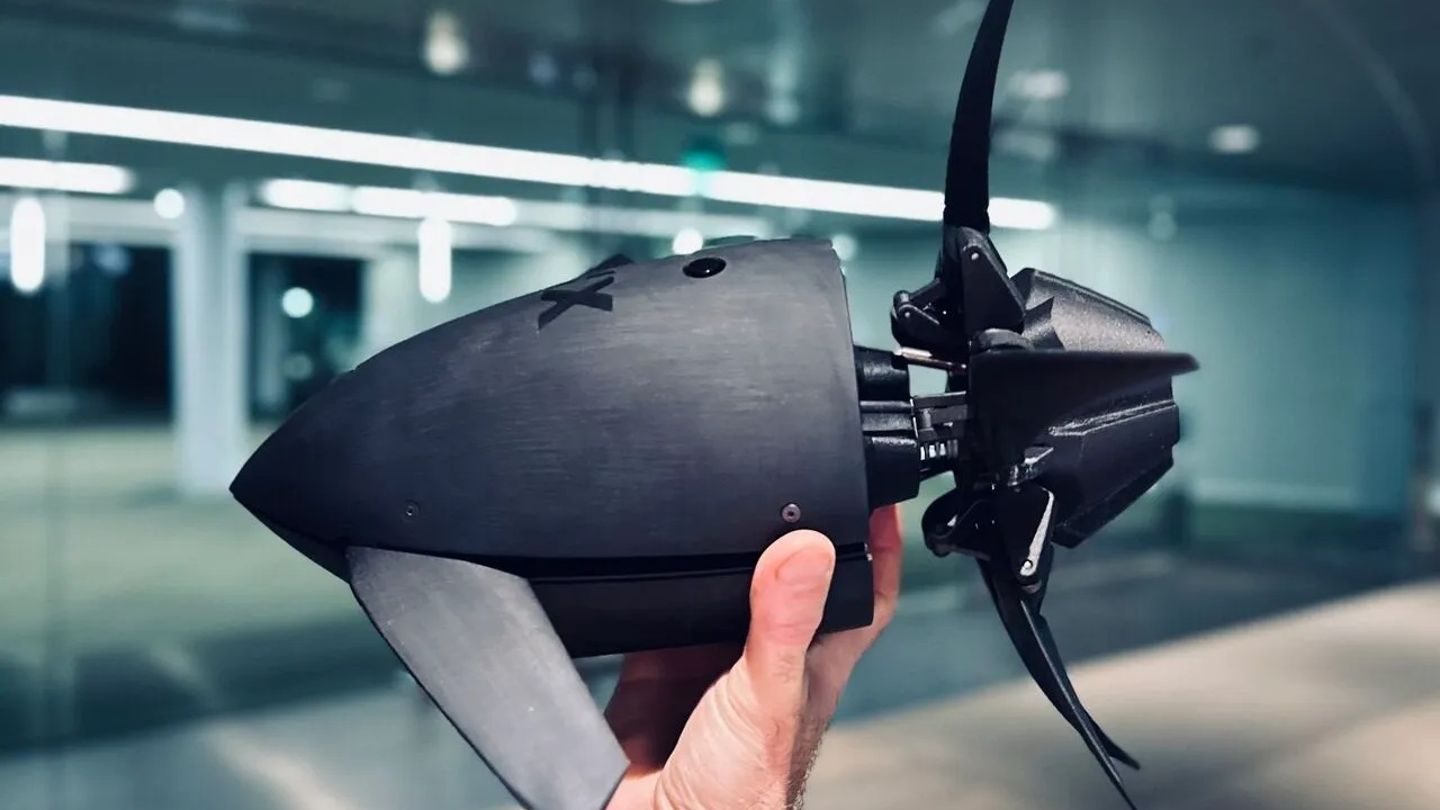 Amerika merkezli XDOWN, Amerikan futbolu topu şeklinde drone geliştirdi