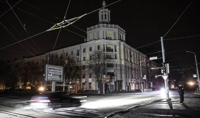 Ukraynalı Mühendisler Elektrik Şebekelerini Savunur