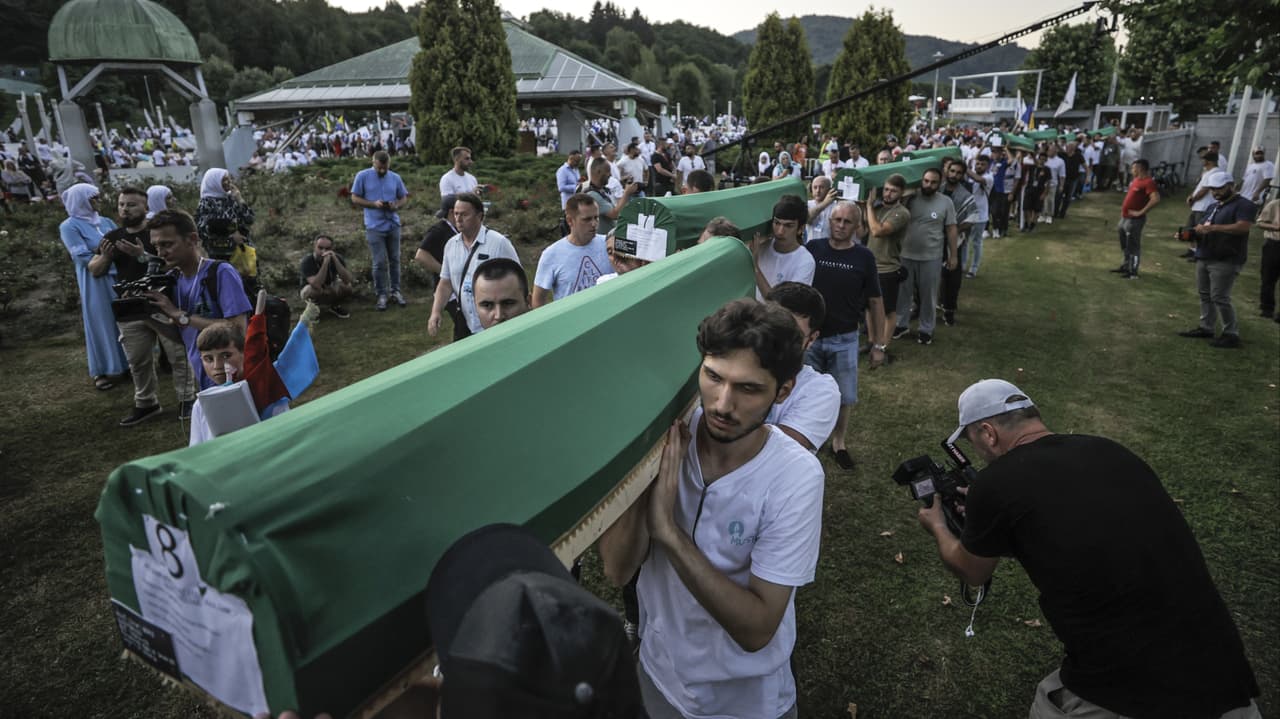 Srebrenitsa'da bu yıl 14 soykırım kurbanı defnedilecek