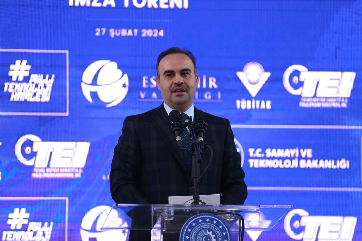 Bakan Kacır: Türk havacılığının altın çağını yaşıyoruz