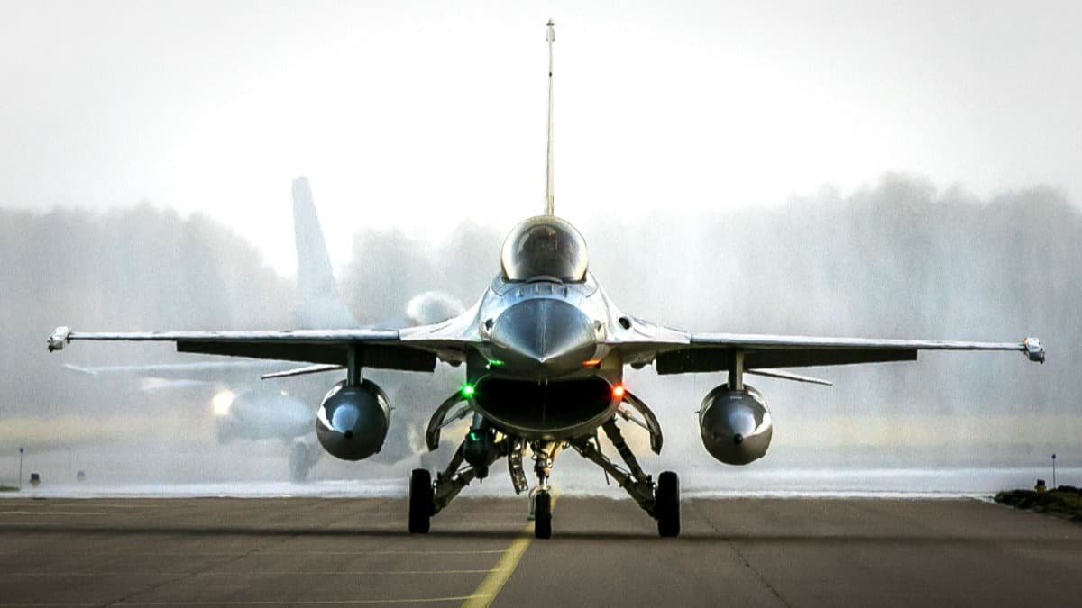 Ukrayna, Hollanda F-16'ları ile Rus hedeflerini vurabilecek
