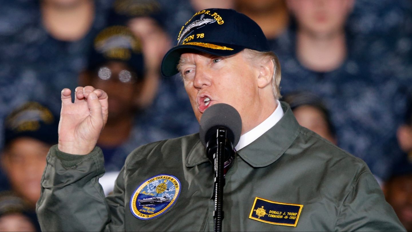 Trump, ABD Donanması'nın fırkateyn programını eleştirdi