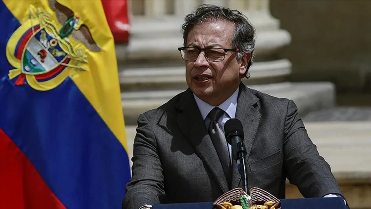 Kolombiya Devlet Başkanı Gustavo Petro'dan OHAL kararı