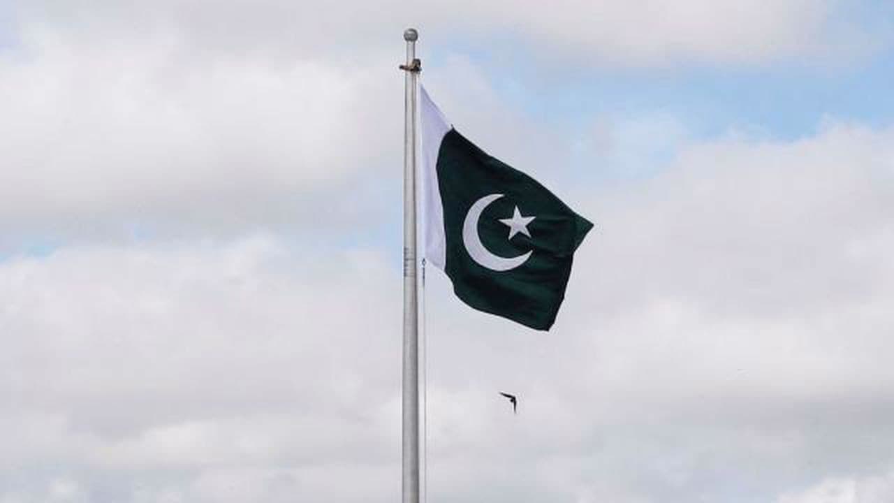 Pakistan'da milletvekili adayı uğradığı silahlı saldırıda hayatını kaybetti
