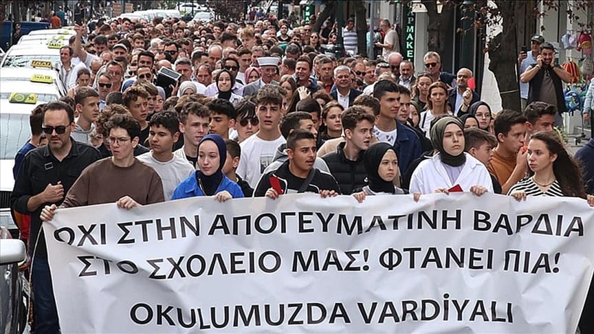 İskeçe'de Azınlık Okulu Protestoya Destek
