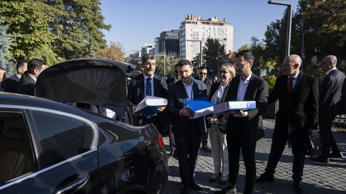 Anahtar Parti (A Parti)