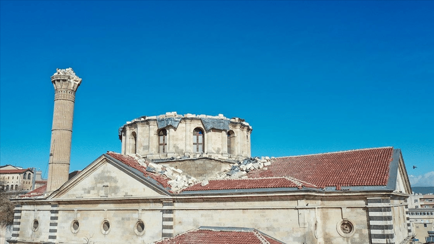 Gaziantep'teki tarihi Kurtuluş Camisi depremlerden etkilendi