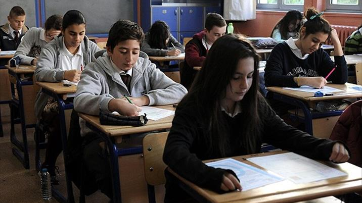 Ders saatleri değişti mi?