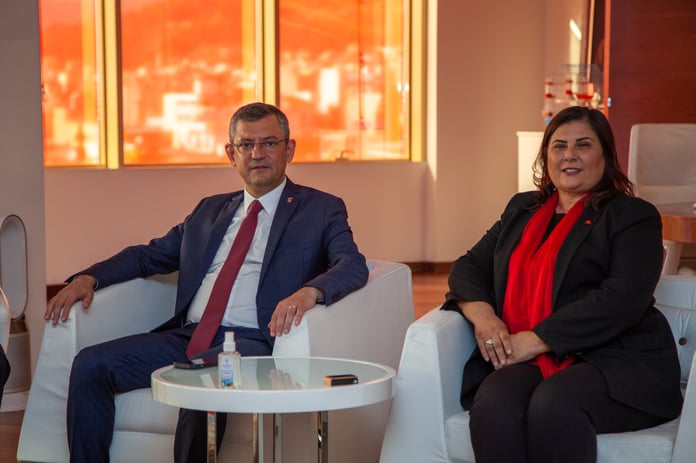 CHP’nin “Topuklu Efe”sine Parti Meclisi şoku