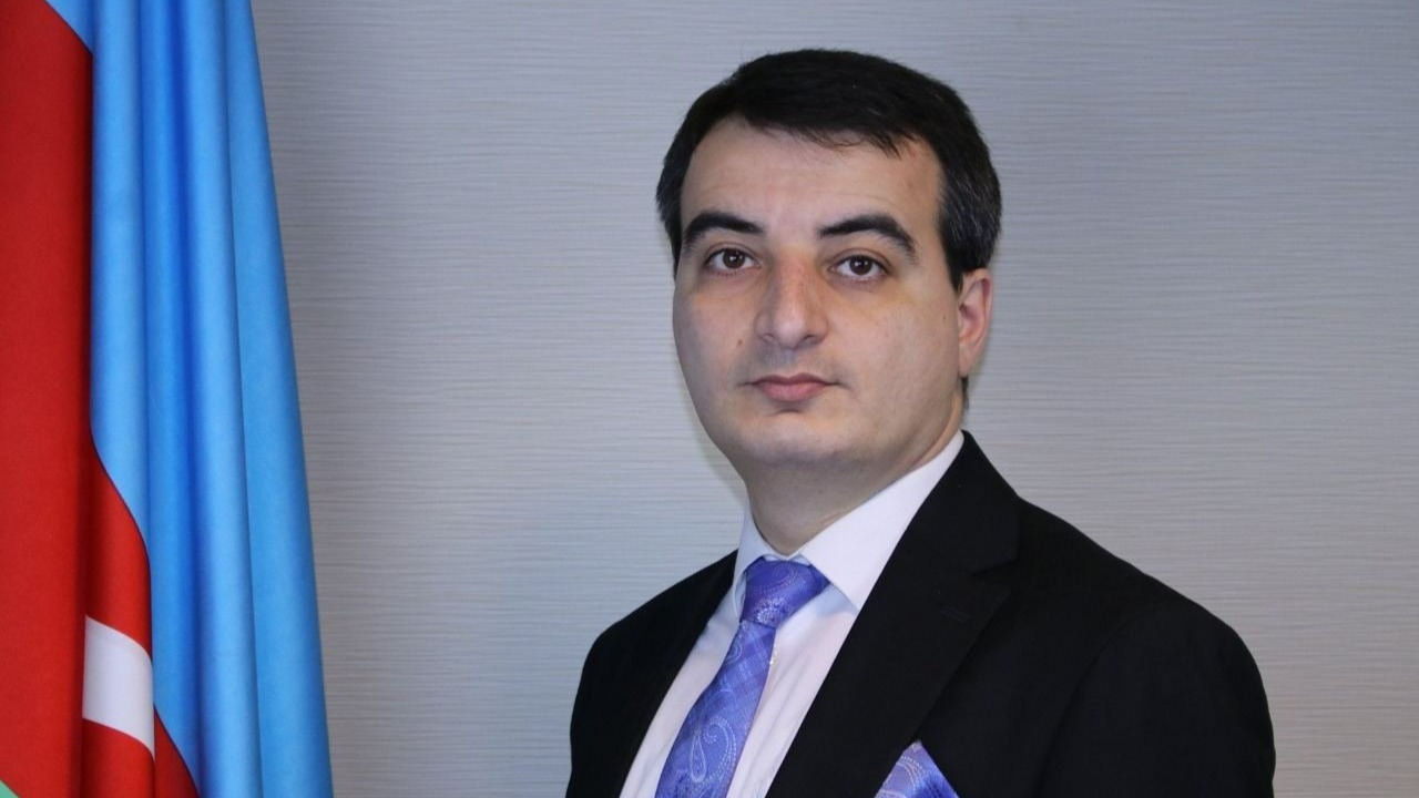 Azerbaycan Sosyal Araştırmalar Merkezi'nin sektör yöneticisi Dr. İlyas Hüseynov