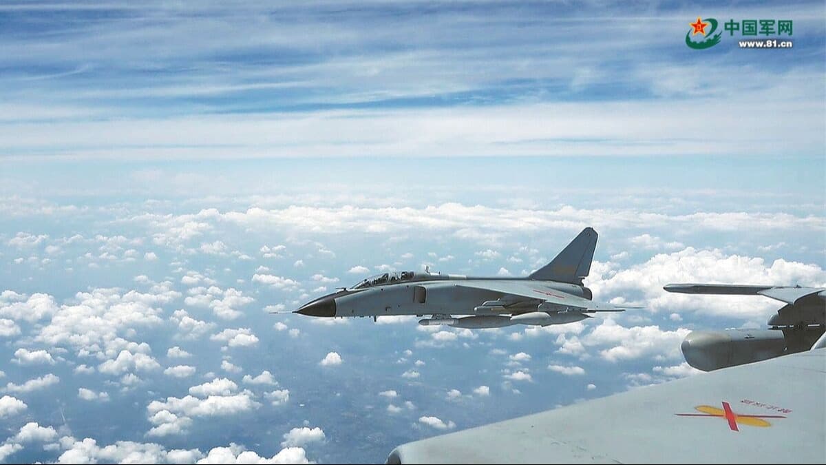 ABD ve müttefikleri Çin'in çok sayıda yabancı savaş pilotu işe aldığını söylüyor