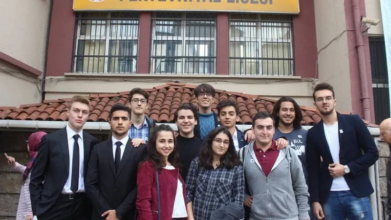 Kılık kıyafet yönetmeliği geldi | Okullarda serbest kıyafet kalktı mı?