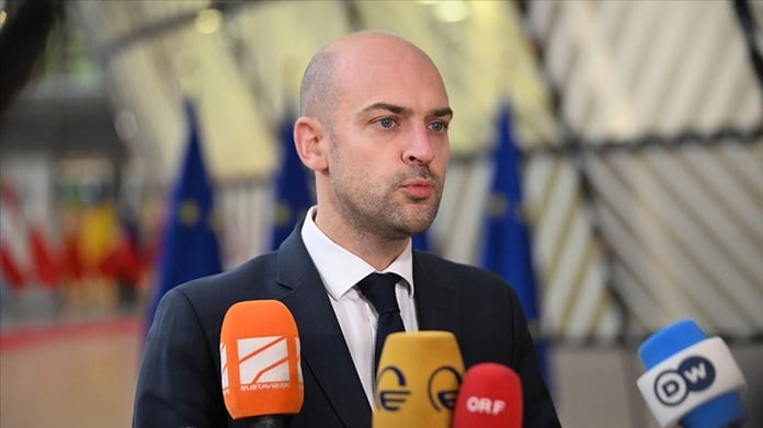 Fransa Filistin'in bağımsızlığını tanımak için iki devletli çözüm taslağını bekliyor