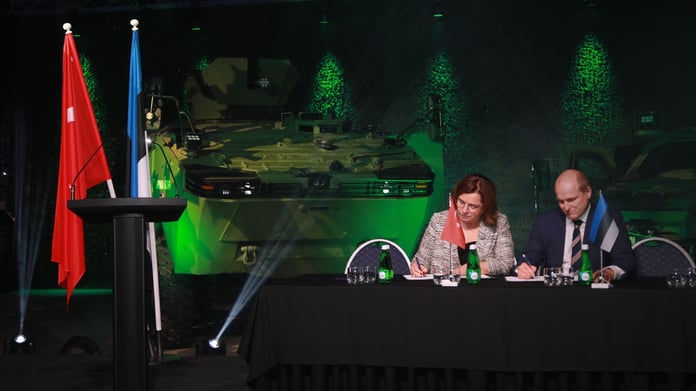 Estonya, Türk zırhlılarını teslim almaya başladı