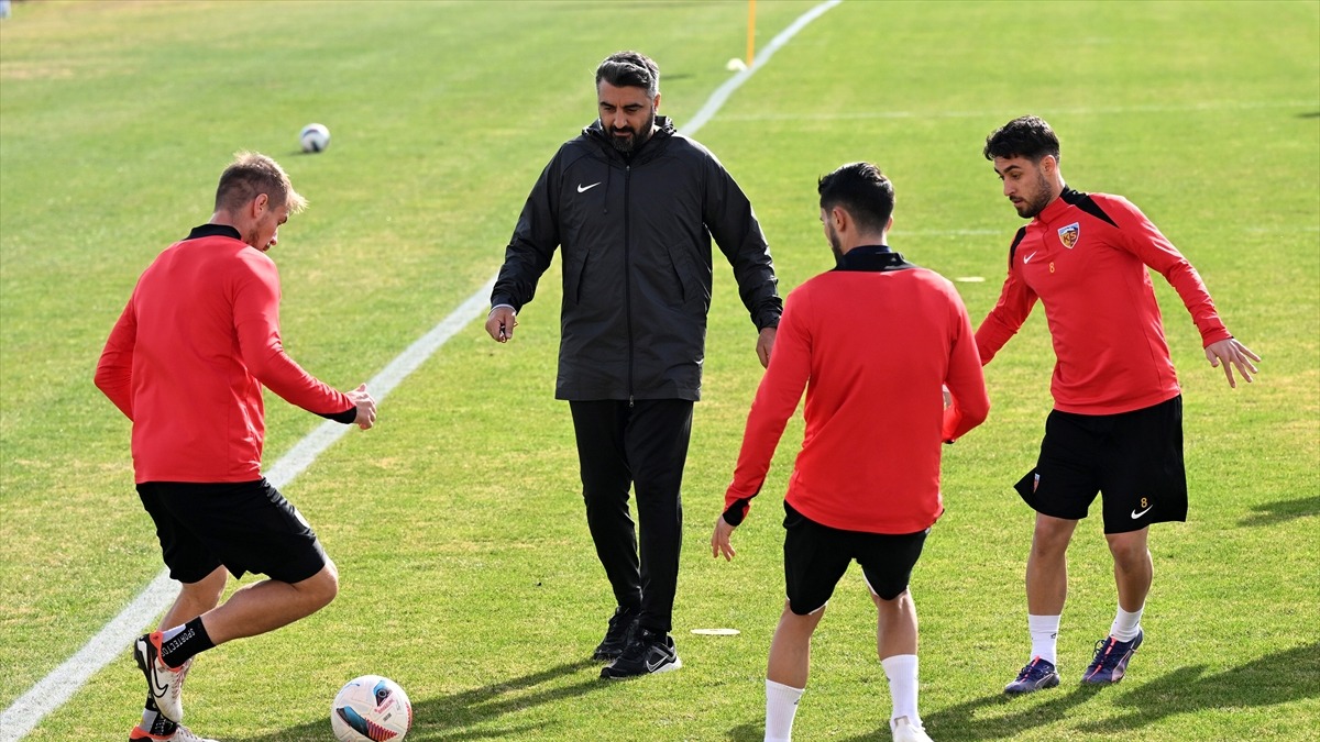 Kayserispor - Fenerbahçe maçı hangi kanalda yayınlanacağı belli oldu