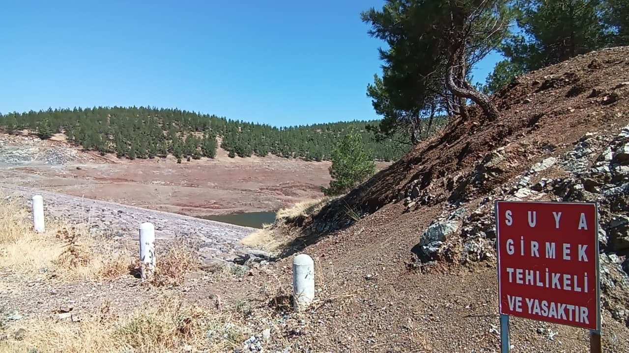 Depremle Yeraltı Suları Kaydı, Göletler Kurudu