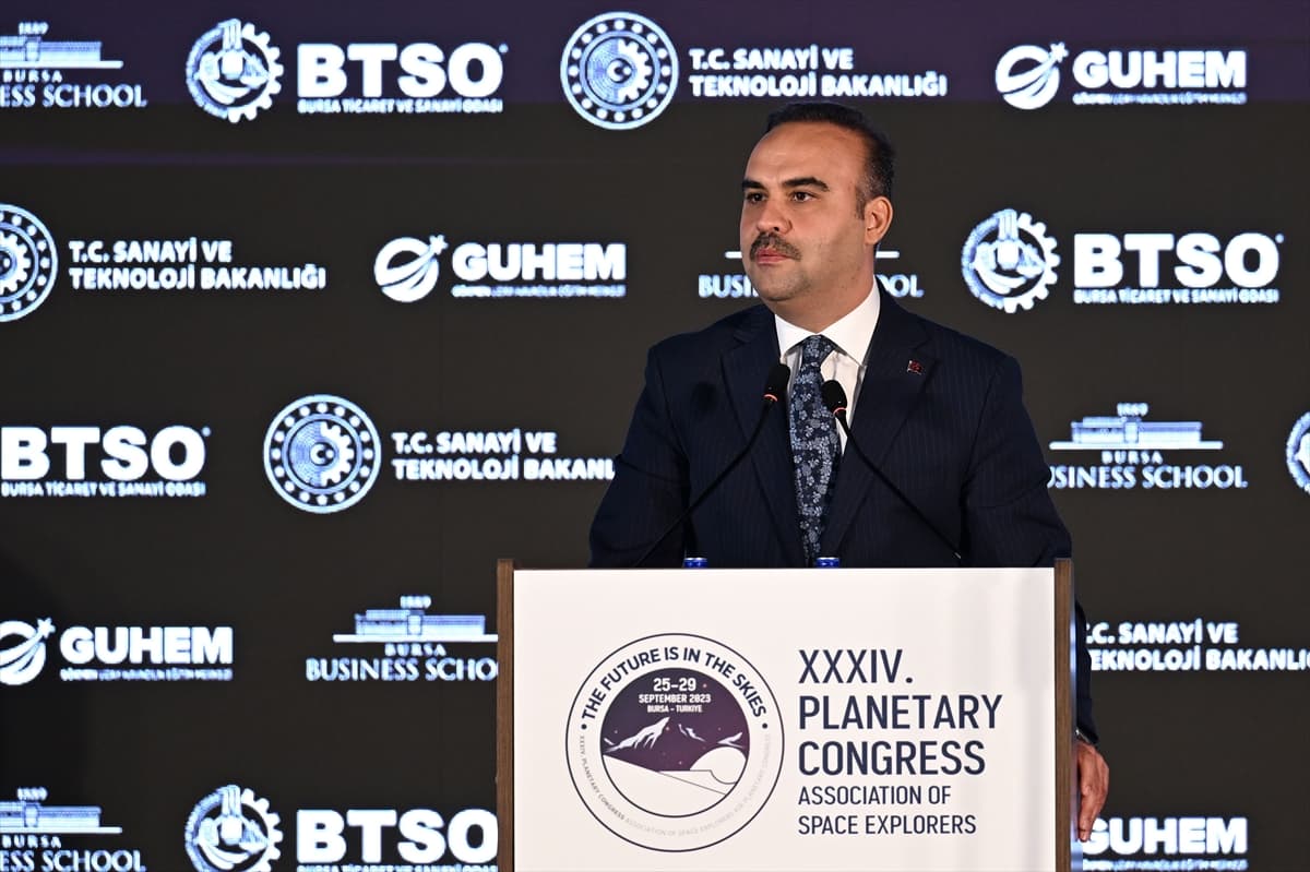 Bakan Kacır: Yakında uzay topluluğuna biz de katılacağız