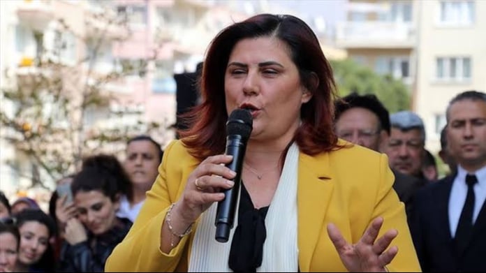 CHP’de “topuklu efe” krizi büyüyor mu?