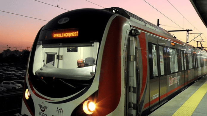 Marmaray Ayrılıkçeşmesi istasyonunda bir kişi intihar etti