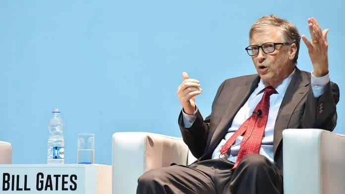 Bill Gates'ten yapay zeka uyarısı: Büyük şirketlerin sonunu getirebilir