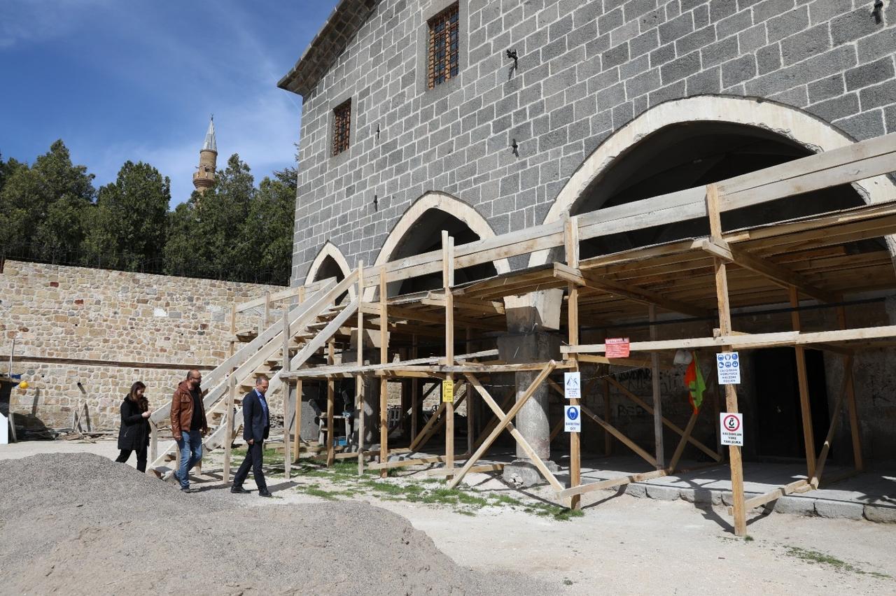 Niğde'de tarihi Kilise Kütüphaneye çevriliyor